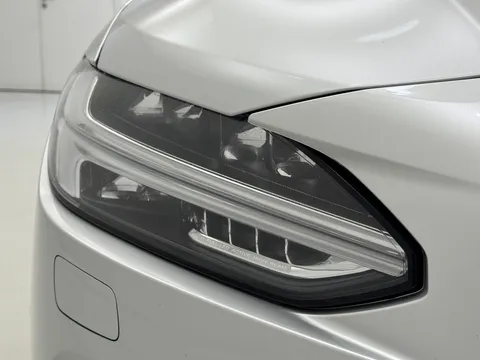 KS70PYG Volvo V90 2.0 B4D R DESIGN 5dr Auto Thumbnail #39