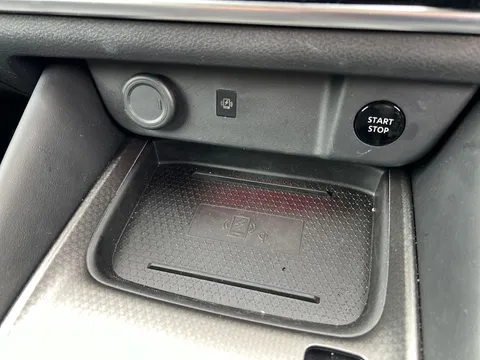 DX74XHY Nissan Qashqai 1.5 E-Power N-Connecta 5dr Auto Thumbnail #23