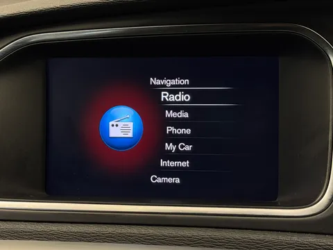 YW19UFA Volvo V40 T2 [122] R DESIGN Edition 5dr Thumbnail #27