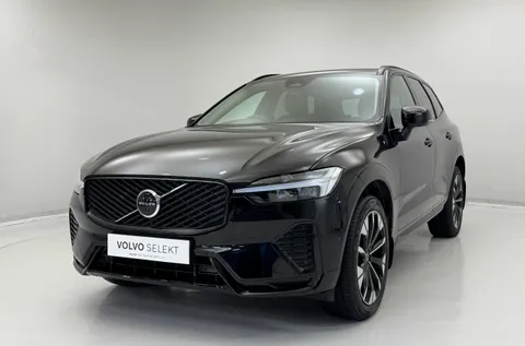 DT25AZL Volvo XC60 2.0 B5P Plus Dark 5dr AWD Geartronic Thumbnail #4