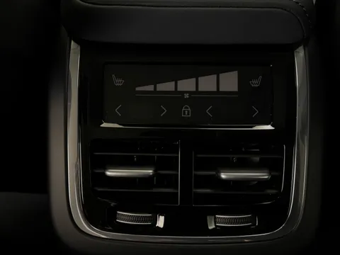 DT25AZL Volvo XC60 2.0 B5P Plus Dark 5dr AWD Geartronic Thumbnail #14