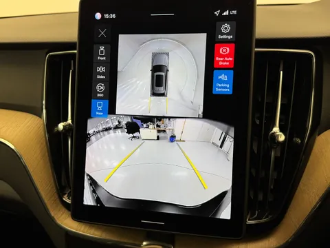 DT25AZL Volvo XC60 2.0 B5P Plus Dark 5dr AWD Geartronic Thumbnail #27