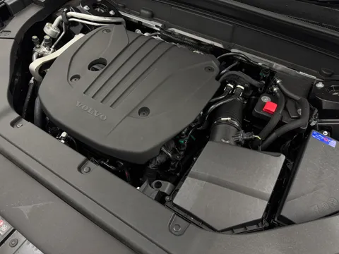 DT25AZL Volvo XC60 2.0 B5P Plus Dark 5dr AWD Geartronic Thumbnail #31