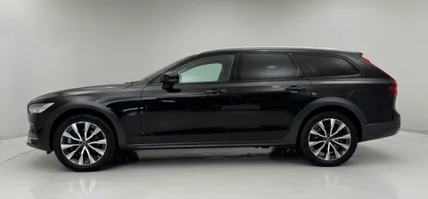 CF23EUA Volvo V90 2.0 B5P Cross Country Plus 5dr AWD Auto Thumbnail #2