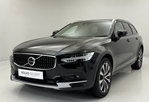 CF23EUA Volvo V90 2.0 B5P Cross Country Plus 5dr AWD Auto Thumbnail #3