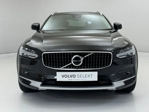 CF23EUA Volvo V90 2.0 B5P Cross Country Plus 5dr AWD Auto Thumbnail #4