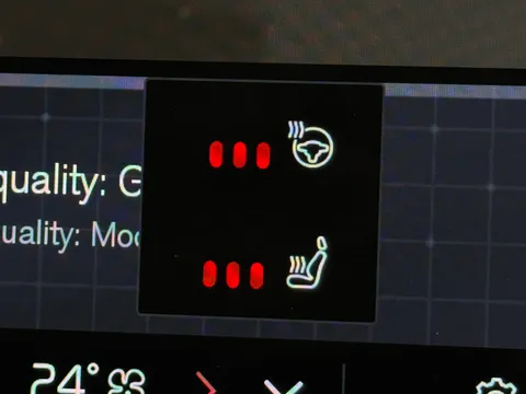 CF23EUA Volvo V90 2.0 B5P Cross Country Plus 5dr AWD Auto Thumbnail #30