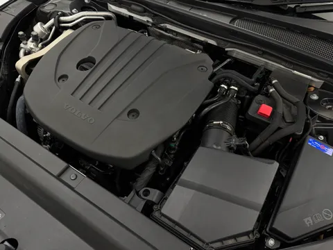 CF23EUA Volvo V90 2.0 B5P Cross Country Plus 5dr AWD Auto Thumbnail #32