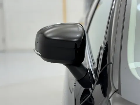 CF23EUA Volvo V90 2.0 B5P Cross Country Plus 5dr AWD Auto Thumbnail #33