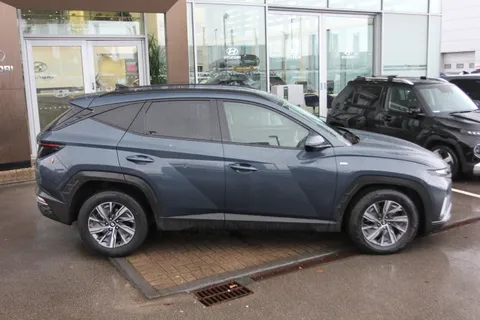 DA71LGE Hyundai Tucson 1.6 TGDi 48V MHD SE Connect 5dr 2WD Thumbnail #3