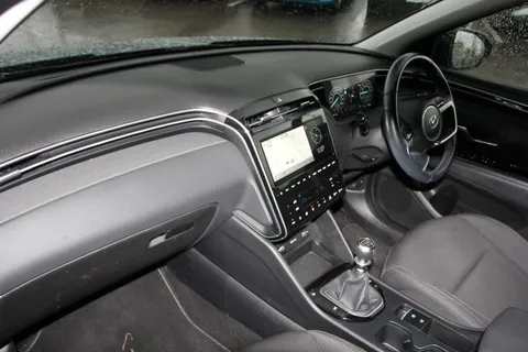 DA71LGE Hyundai Tucson 1.6 TGDi 48V MHD SE Connect 5dr 2WD Thumbnail #8