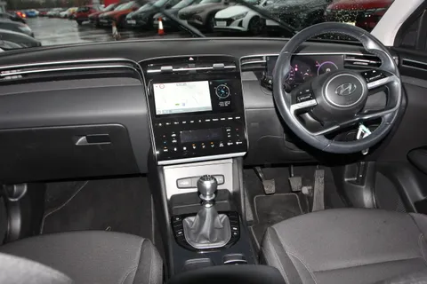 DA71LGE Hyundai Tucson 1.6 TGDi 48V MHD SE Connect 5dr 2WD Thumbnail #11