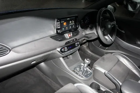 ML19VJY Hyundai i30 1.4T GDI N Line+ 5dr Thumbnail #12