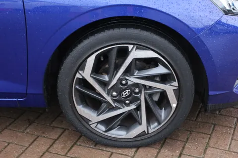 MM22YOF Hyundai i20 1.0T GDi 48V MHD Premium 5dr Thumbnail #11