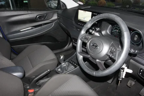 MM22YOF Hyundai i20 1.0T GDi 48V MHD Premium 5dr Thumbnail #10