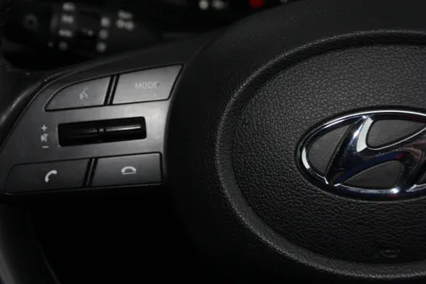 MM22YOF Hyundai i20 1.0T GDi 48V MHD Premium 5dr Thumbnail #22