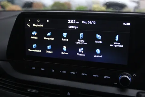 MM22YOF Hyundai i20 1.0T GDi 48V MHD Premium 5dr Thumbnail #18