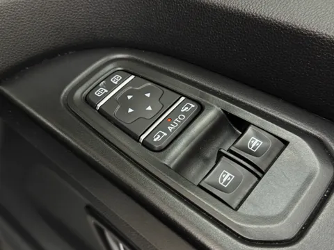 YA23TWP Renault Trafic SL30 Blue dCi 150 Extra Sport Van Thumbnail #15