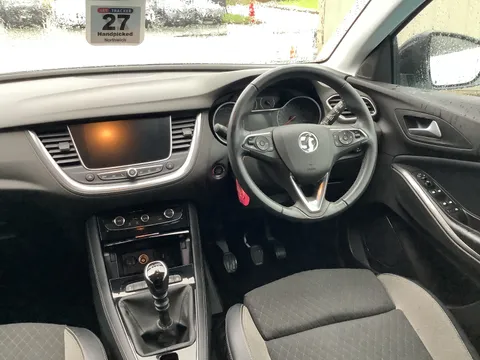 SB71GBY Vauxhall Grandland X 1.2 Turbo Griffin Edition 5dr Thumbnail #2