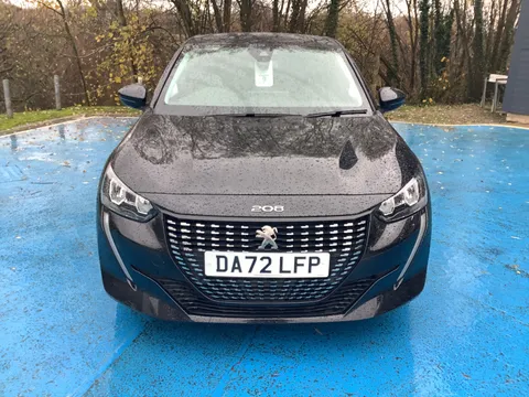 DA72LFP Peugeot 208 1.2 PureTech 100 Allure Premium + 5dr Thumbnail #2