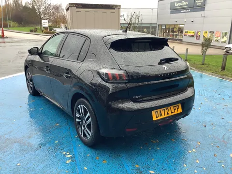 DA72LFP Peugeot 208 1.2 PureTech 100 Allure Premium + 5dr Thumbnail #5