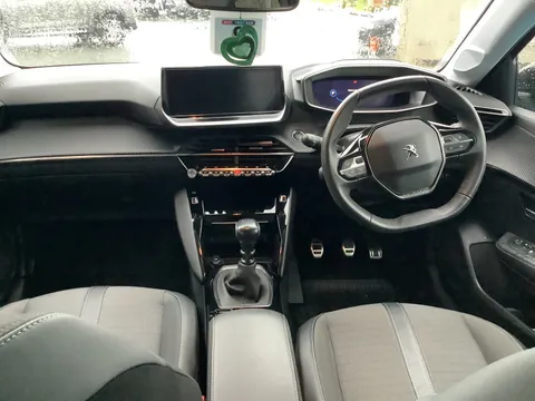 DA72LFP Peugeot 208 1.2 PureTech 100 Allure Premium + 5dr Thumbnail #15