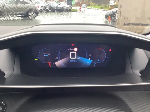 DA72LFP Peugeot 208 1.2 PureTech 100 Allure Premium + 5dr Thumbnail #17