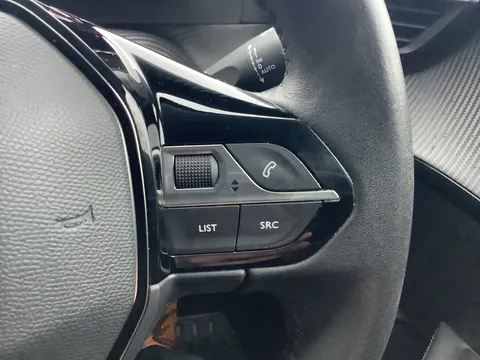 DA72LFP Peugeot 208 1.2 PureTech 100 Allure Premium + 5dr Thumbnail #30