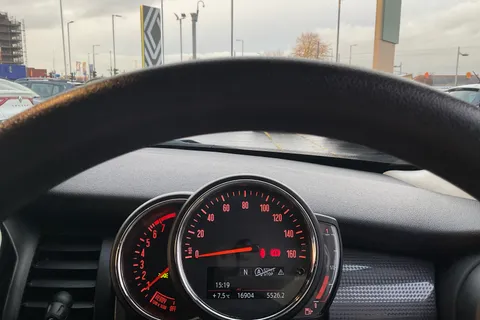 VE70EKN Mini Hatchback 1.5 Cooper Classic II 5dr Thumbnail #12