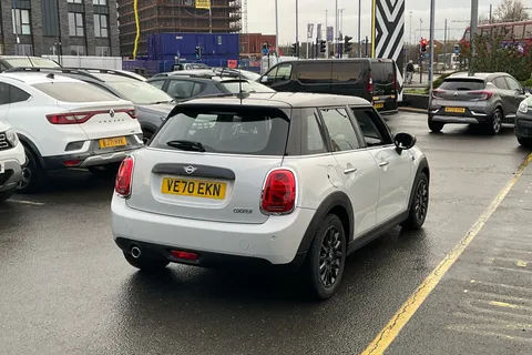VE70EKN Mini Hatchback 1.5 Cooper Classic II 5dr Thumbnail #21