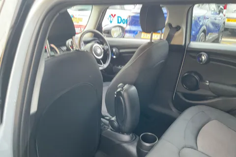 VE70EKN Mini Hatchback 1.5 Cooper Classic II 5dr Thumbnail #32