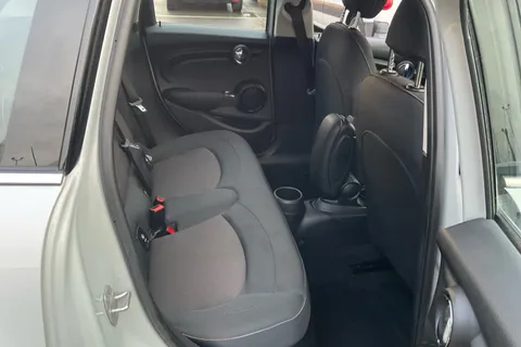 VE70EKN Mini Hatchback 1.5 Cooper Classic II 5dr Thumbnail #33