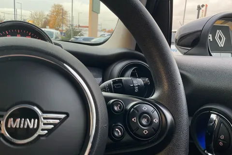 VE70EKN Mini Hatchback 1.5 Cooper Classic II 5dr Thumbnail #35