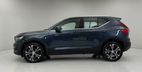 HK70FNA Volvo XC40 2.0 B4P Inscription Pro 5dr Auto Thumbnail #3