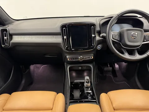 HK70FNA Volvo XC40 2.0 B4P Inscription Pro 5dr Auto Thumbnail #11