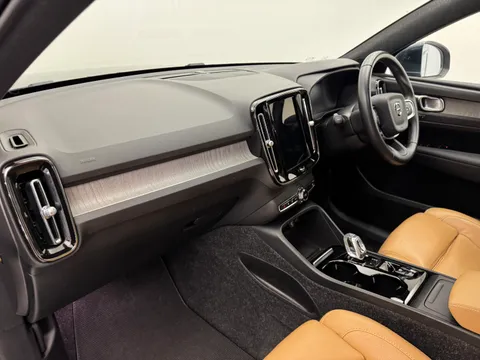 HK70FNA Volvo XC40 2.0 B4P Inscription Pro 5dr Auto Thumbnail #12