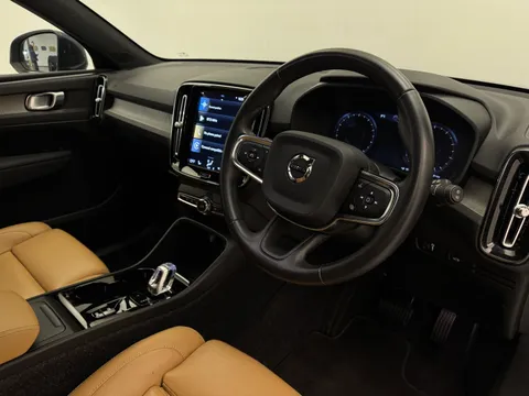 HK70FNA Volvo XC40 2.0 B4P Inscription Pro 5dr Auto Thumbnail #23