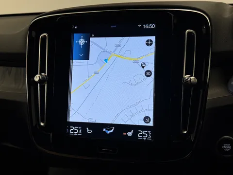 HK70FNA Volvo XC40 2.0 B4P Inscription Pro 5dr Auto Thumbnail #27