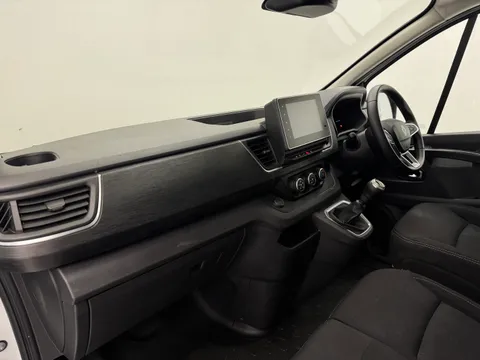 HV74PWL Renault Trafic LL30 Blue dCi 130 Extra [Safety] Van Thumbnail #11