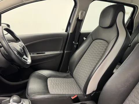 13 of 33 for Renault Zoe 100kW Riviera Limited Edn R135 50kWh RC 5dr Auto