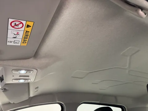 14 of 33 for Renault Zoe 100kW Riviera Limited Edn R135 50kWh RC 5dr Auto