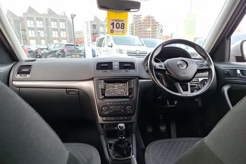 BN17WFW Škoda Yeti Outdoor 1.2 TSI [110] SE Drive 5dr Thumbnail #4