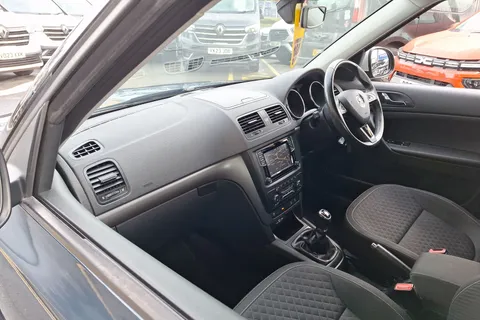 BN17WFW Škoda Yeti Outdoor 1.2 TSI [110] SE Drive 5dr Thumbnail #24