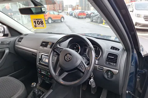 BN17WFW Škoda Yeti Outdoor 1.2 TSI [110] SE Drive 5dr Thumbnail #32