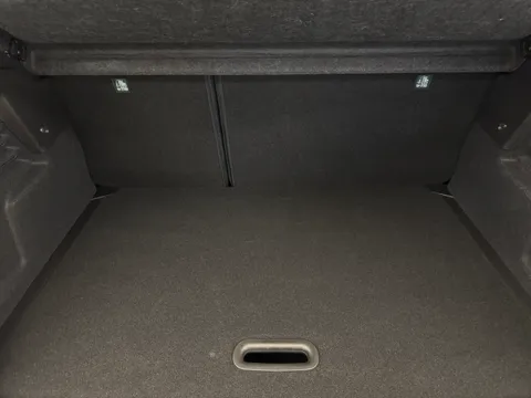 AF75YRA Renault Captur 1.8 E-Tech Full Hybrid 160 Esprit Alpine 5dr Auto Thumbnail #9