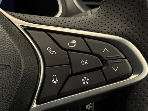 AF75YRA Renault Captur 1.8 E-Tech Full Hybrid 160 Esprit Alpine 5dr Auto Thumbnail #15