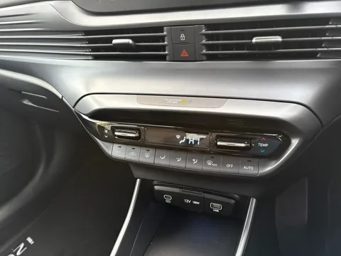 MT75JXK Hyundai i20 1.0T GDi Premium 5dr Thumbnail #18