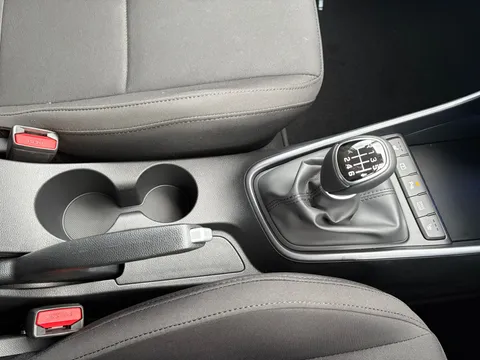 MT75JXK Hyundai i20 1.0T GDi Premium 5dr Thumbnail #23