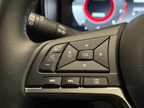 OE74UJF Nissan Juke 1.0 DiG-T N-Connecta 5dr Thumbnail #21