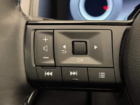 OY74ZHC Nissan Qashqai 1.5 E-Power N-Connecta [Glass Roof] 5dr Auto Thumbnail #22